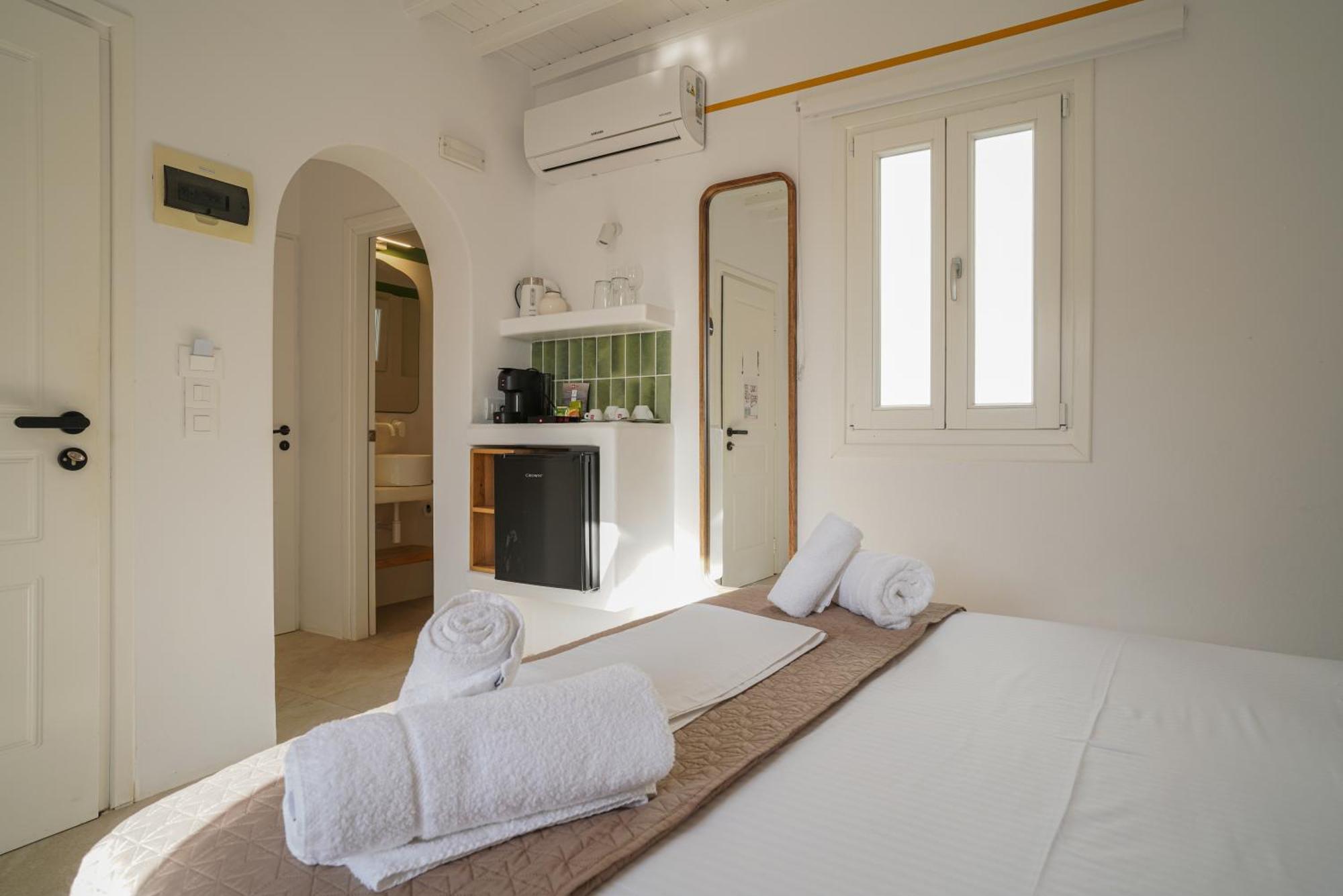 คาร์โบนากิโฮเต็ล Hotel Mykonos Town ภายนอก รูปภาพ